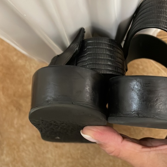 VINCE black leather double strap Velcro flatform sandal - Picture 5 of 8